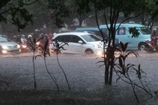 Banjir di Depan BNN, Kemacetan Terjadi hingga UKI