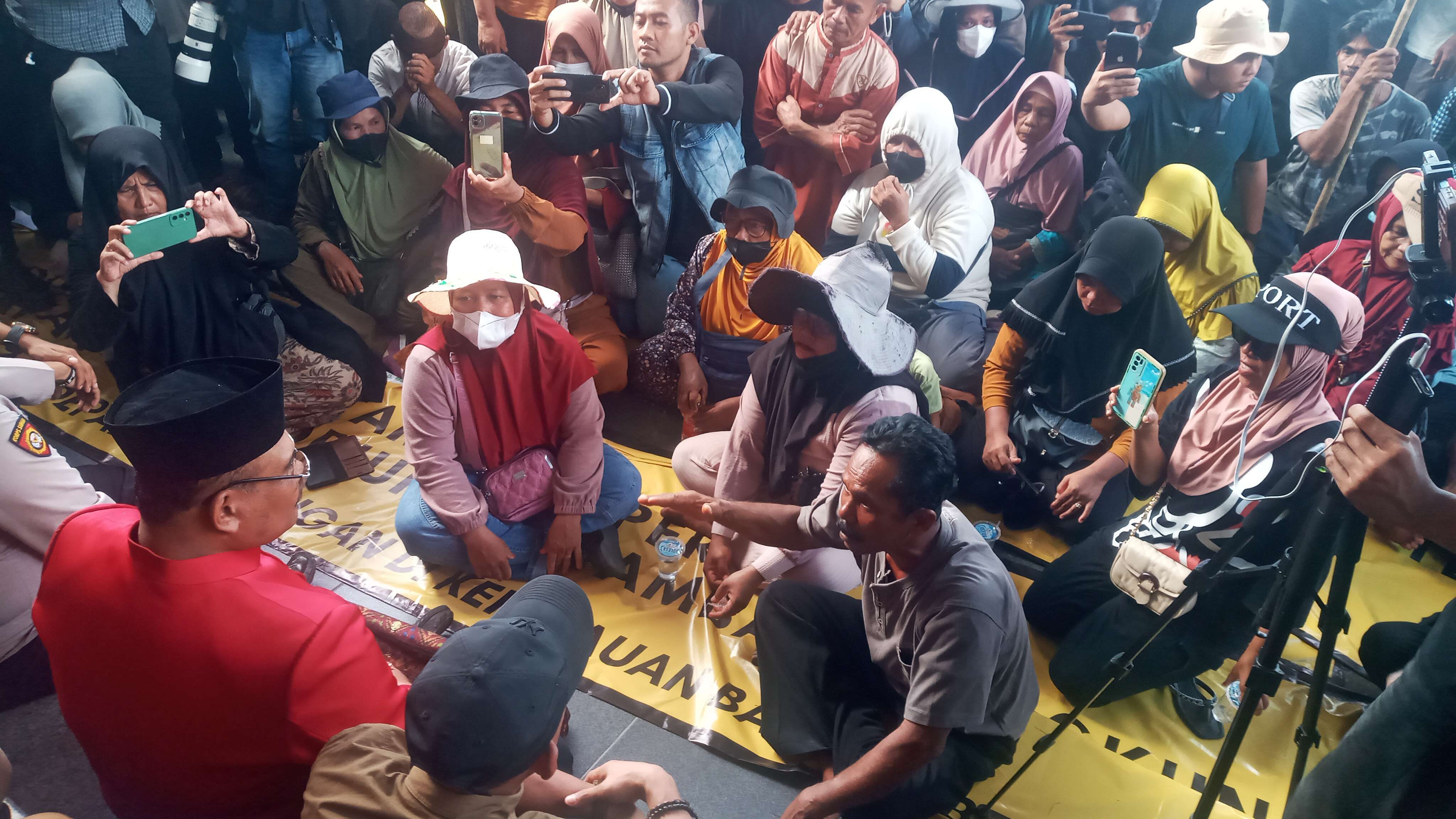 Seorang Ibu di Bangka Belitung Tempuh 60 Kilometer demi Tolak Tambang Timah Laut