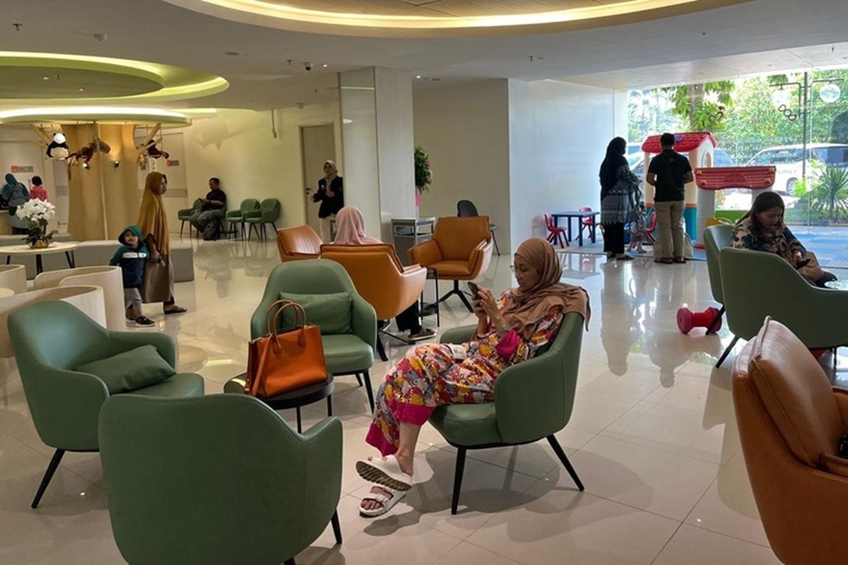 Women and Children Clinic di Mitra Keluarga Cibubur hadir untuk mendukung kesehatan ibu dan anak demi memperkuat fondasi utama dalam membangun masa depan bangsa. 