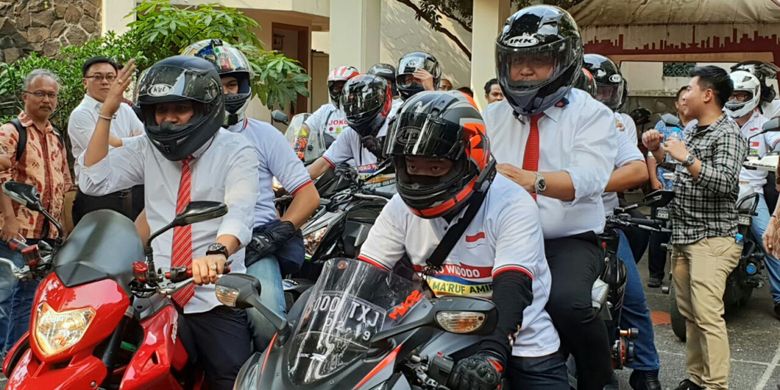 Sekjen-sekjen partai pengusung Joko Widodo-Maruf Amin bersiap menuju KPU dengan motor gede