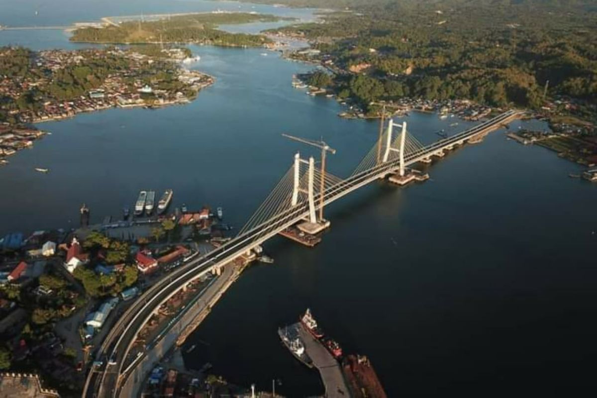 Jembatan Teluk Kendari