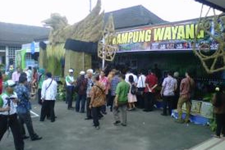 Stand Kampung Wayang di Pemkab Wonogiri, Sabtu (29/11/2014).