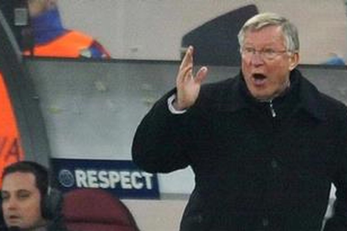 Manajer Manchester United, Sir Alex Ferguson, kecewa timnya dihajar Manchester City 1-6 pada lanjutan Premier League, Minggu (23/10/2011).