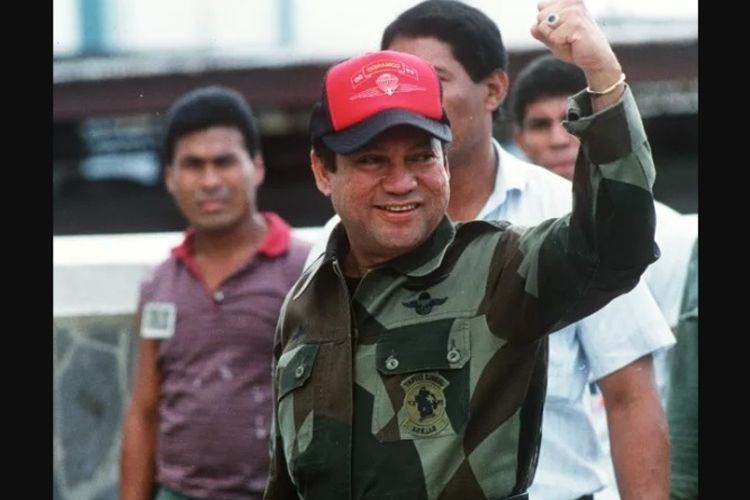 Jenderal dan diktator Panama, Manuel Noriega, pada tahun 1989.
