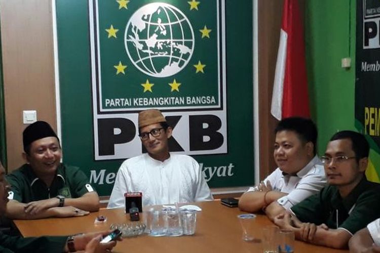 Calon wakil gubernur DKI Sandiaga Uno (kanan) dan Ketua DPW DKI PKB Hasbiyallah Ilyas (kiri foto) di kantor DPW PKB DKI. Kamis (2/3/2017) 