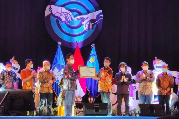 KRI 2022 secara Luring Picu Geliat Talenta Muda Bidang Robotika Indonesia Berkarya