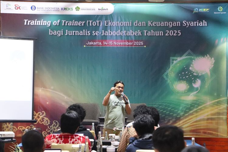 Praktisi Ekonomi dan Keuangan Syariah yang juga Ketua Dewan Juri Karya Jurnalistik Ekonomi Syariah, Erwin Dariyanto