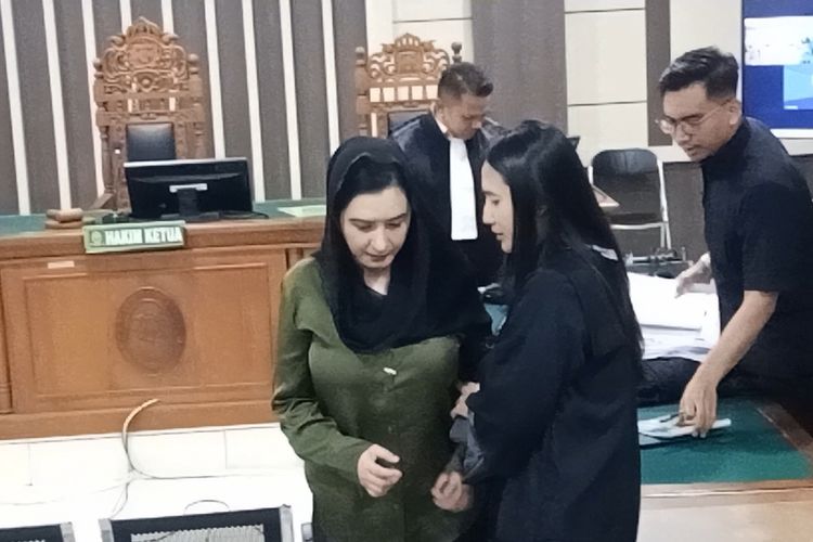 Didakwa Korupsi, Bupati Pekalongan Fadia Arafiq Memilih Tak Ajukan Keberatan