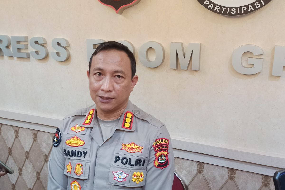 Kepala Bidang Humas Polda Bali Kombes Ariasandy, saat berbicara kepada wartawan di Polda Bali, pada Jumat (31/1/2025). KOMPAS.com/ Yohanes Valdi Seriang Ginta