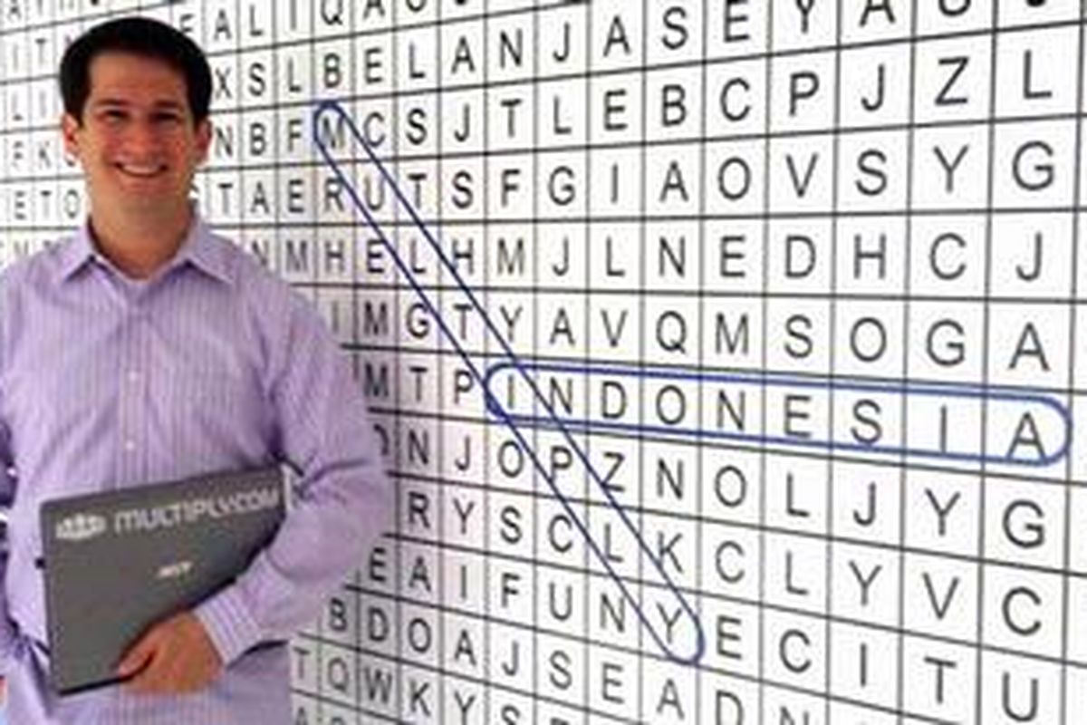 CEO Multiply, Peter Pezaris di kantor Multiply Indonesia.