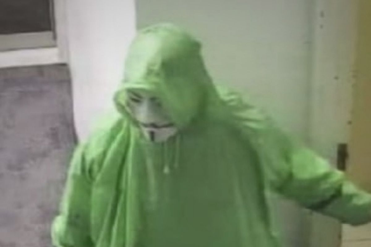 Pelaku pencurian bertopeng di Surabaya