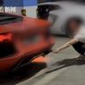 Pakai Api dari Knalpot untuk Bakar Daging, Lamborghini Pria Ini Terbakar