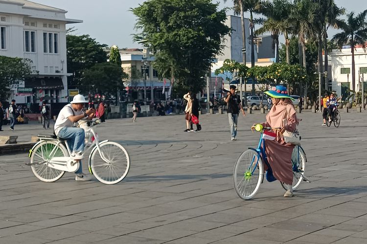 Sepeda ontel di Kota Tua