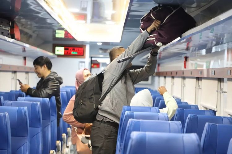 KAI Gelar Diskon 50 Persen untuk Extra Seat Saat Nataru, Penumpang Bisa Beli Kursi di Sebelahnya