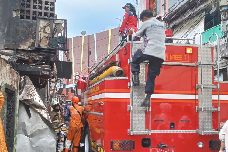 Damkar Depok menangani 160 Kebakaran sepanjang Januari-September 2025.