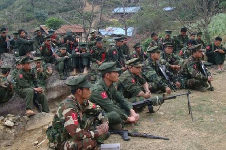 Tentara di negara bagian Kachin bersiap-siap untuk berperang melawan kelompok separatis (Foto: Dokumentasi)