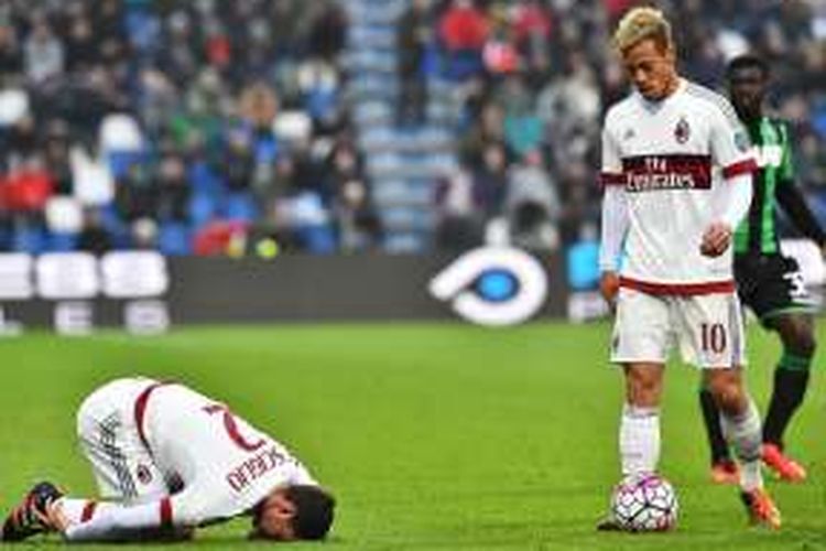 Gelandang AC Milan, Keisuke Honda, tampil dalam laga Serie A kontra Sassuolo, di Stadion Mapei, 6 Maret 2016.