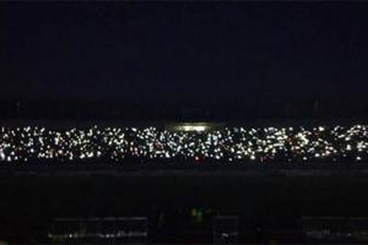 Stadion Si Jalak Harupat sempat mati lampu pada pertandingan antara Persib Bandung dan Semen Padang. 