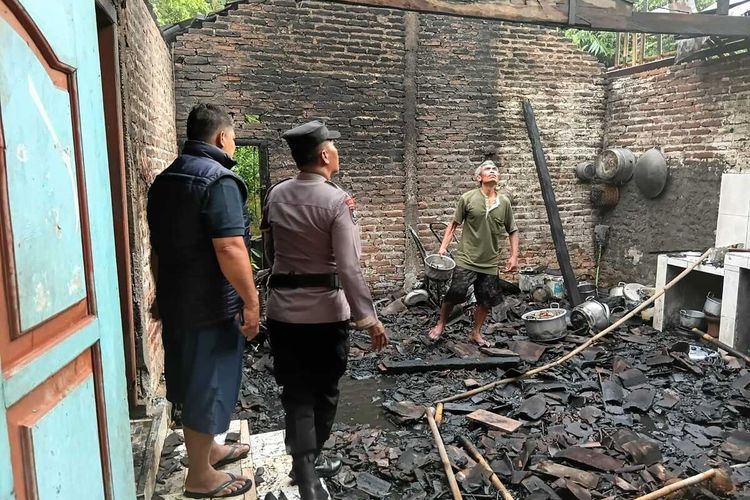 Musibah Saat Subuh di Kulon Progo: Dapur Ludes, Motor Honda Revo Jadi Arang