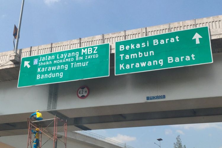 Penggantian nama Jalan Tol Layang Jakarta-Cikampek II (Elevated) menjadi Tol Layang Sheikh Mohammed Bin Zayed.