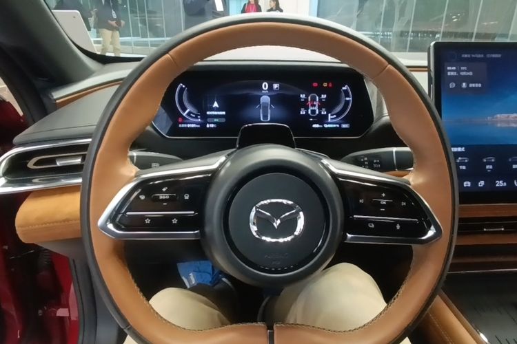 Mazda ez-6 di markas R&D Changan Automobile 