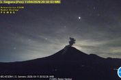 Gunung Semeru Luncurkan Awan Panas Sejauh 2,5 Kilometer