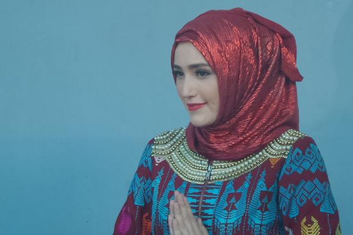  Istri Pasha Ungu, Adelia Wilhelmina, di Gedung Trans, Jalan Tendean, Jakarta Selatan, Senin (13/6/2016).