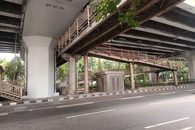 Kesaksian Warga soal Dugaan Pencopet di JPO Halte Pisangan Jaktim: Pelaku 2 Pria Berpakaian Rapi
