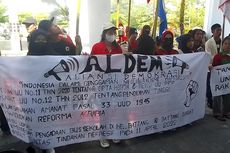 Mahasiswa Demo Tuntut Pengadaan Bus Sekolah untuk Kelurahan Terpencil, Tak Satu Pun Anggota DPRD Temui