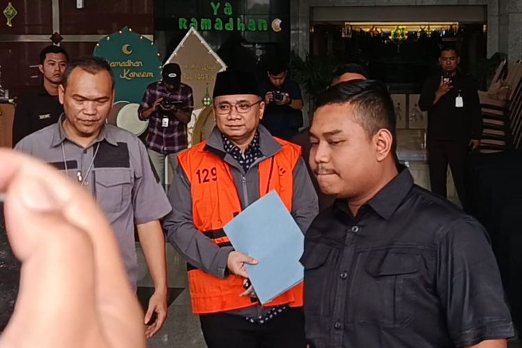 Senyum Yaqut Saat Jadi Tahanan Rutan KPK Lagi