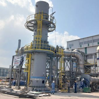 Smelter PT Freeport Indonesia (PTFI) di Kecamatan Manyar, Gresik, Jawa Timur, menurut rencana bakal mulai beroperasi awal Juni 2024.