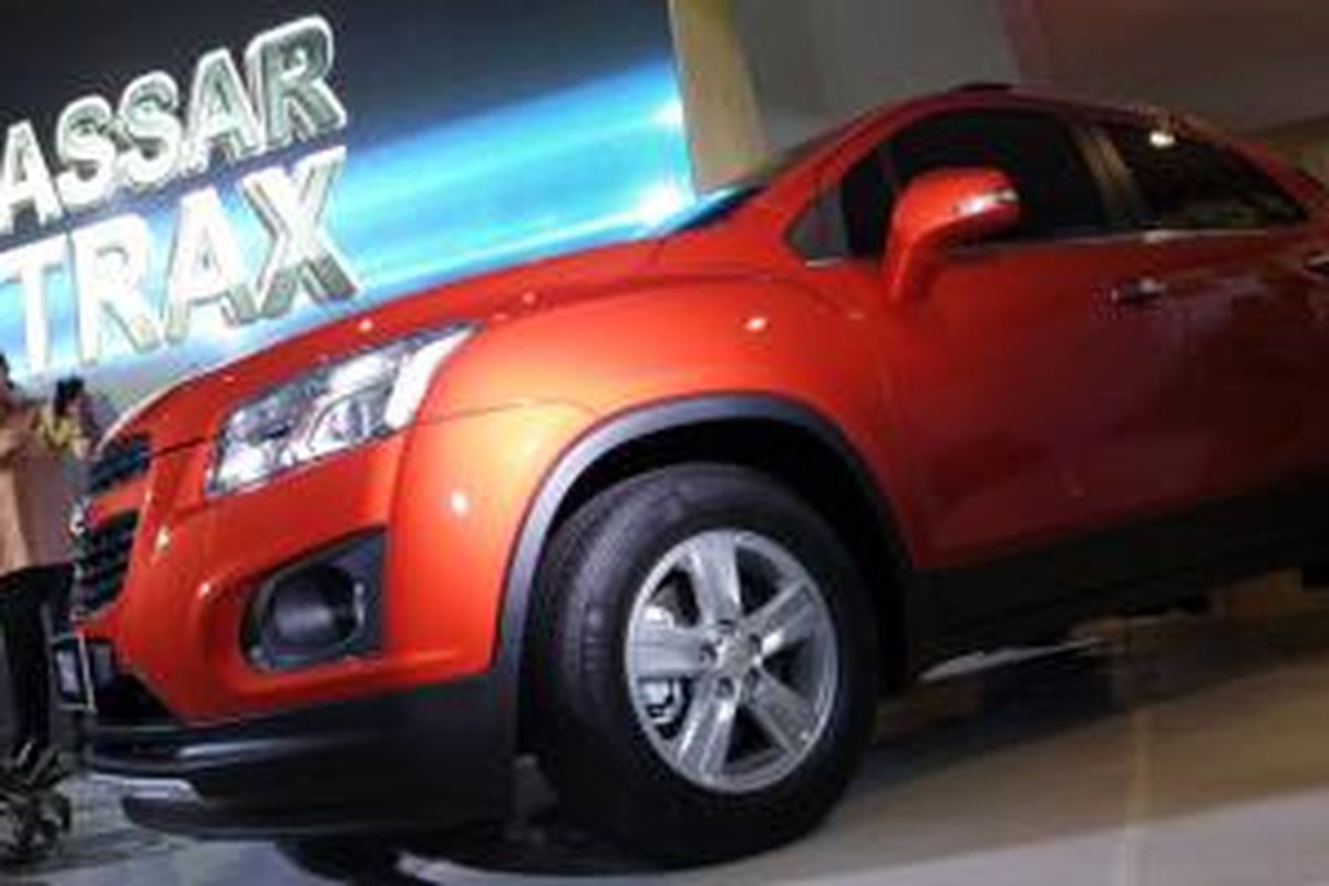 Direksi Chevrolet dan diler Makassar memperkenalkan Trax pada warga Makassar, Sulawsi Selatan.
