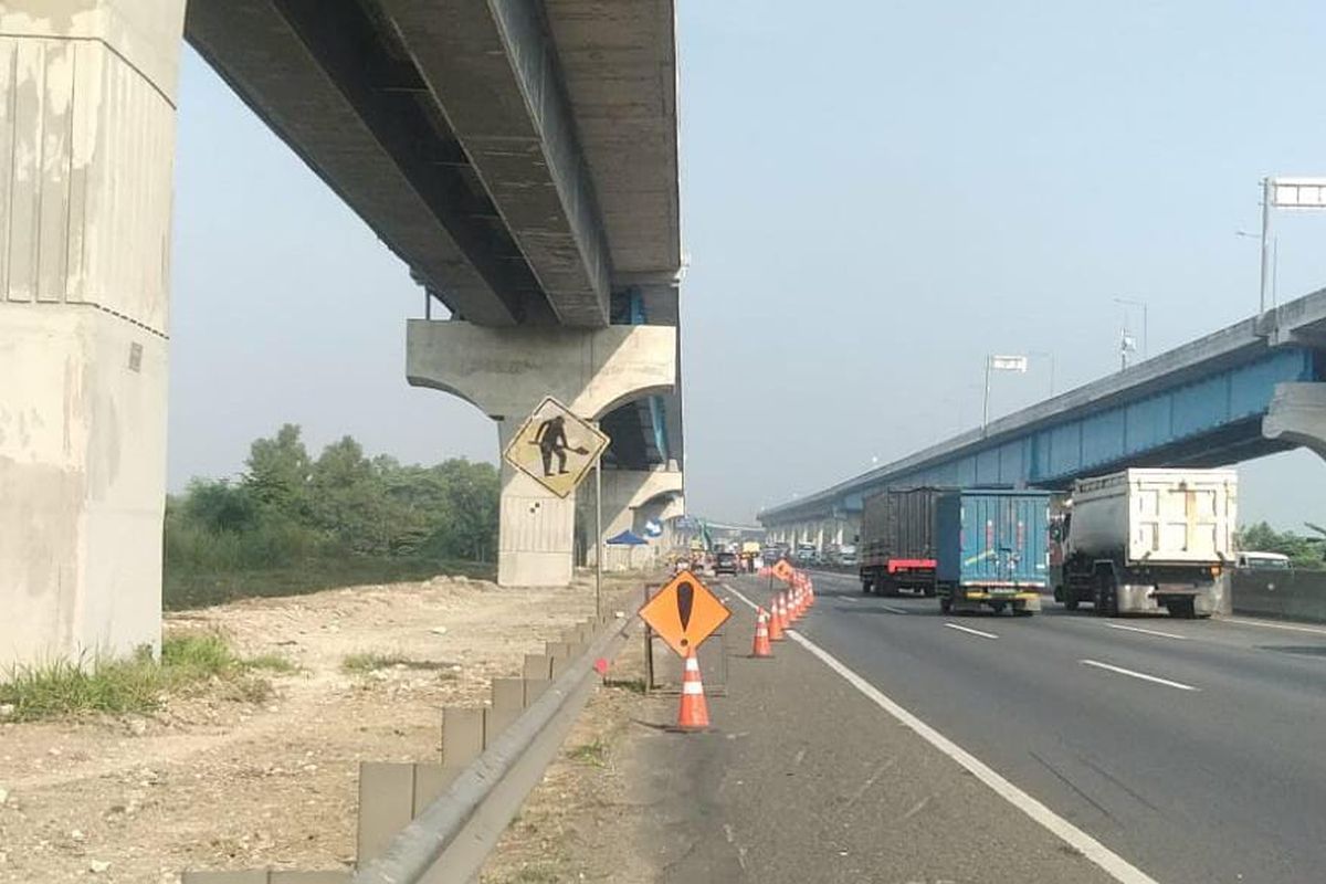 Perbaikan jalan di Ruas Tol Jakarta-Cikampek