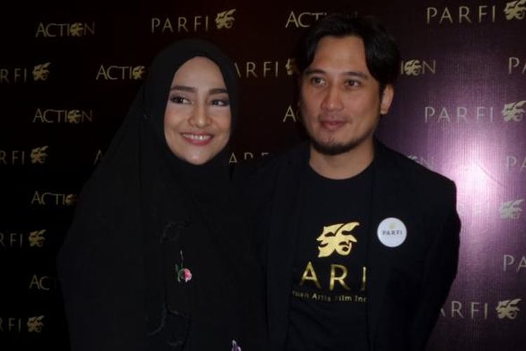 Tengku Firmansyah dan Cindy Fatikasari usai pelantikan pengurus Parfi 56 di Four Seasons Hotel, Jakarta Selatan, Senin (24/10/2016).