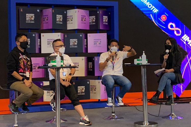 Sandiaga Uno saat menghadiri talk show di IIMS 2021