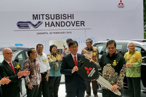 Mitsubishi Hibahkan 10 Mobil Listrik kepada Pemerintah Indonesia