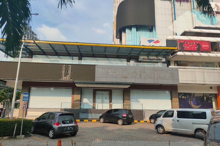 Kondisi restoran McDonalds Sarinah, Thamrin, Jakarta Pusat usai ditutup permanen, Senin (11/5/2020).