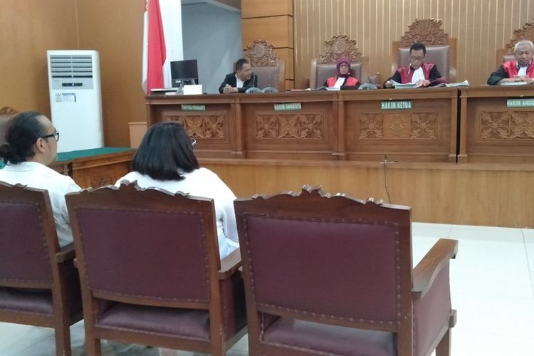 Nunung dan July Jan Sambiran jalani sidang tuntutan di Pengadilan Negeri Jakarta Selatan, Rabu (6/11/2019)