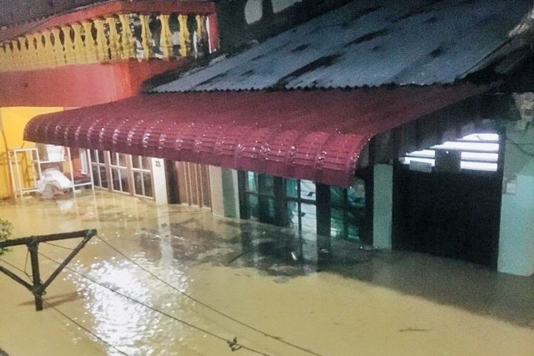 Banjir Akibat Sungai Sikkam di Simalungun Meluap, 6 Orang Terjebak Berhasil Dievakuasi