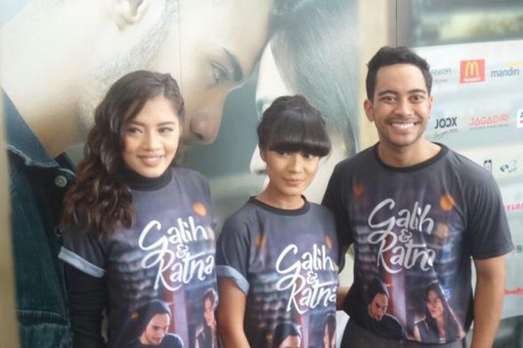 Grup vokal GAC (Gamaliel Audrey Cantika) saat menghadiri perilisan teaser, tema lagu, dan poster film Galih & Ratna di Rolling Stone Cafe, Ampera Raya, Jakarta Selatan, Rabu (25/1/2017).