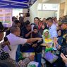 Kunjungi Pasar Besar Madiun, Mendag Bagi Ratusan Karung Beras 5 Kilogram Gratis