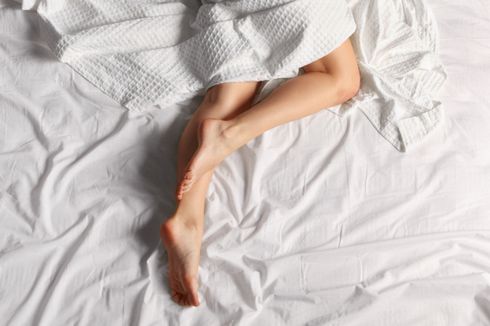 Cara Mengatasi Kaki Kram Saat Tidur