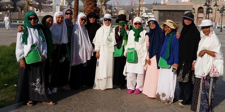 Jemaah haji Indonesia dari Swiss ketika melaksanakan haji di Mekkah pada 2016.