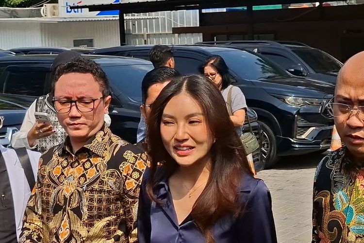 Sarwendah Hadiri Sidang Gugatan Hak Asuh Anak di PN Jakarta Selatan 