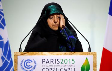 Wakil Presiden Iran Masoumeh Ebtekar ketika berpidato dalam sidang pembukaan Konferensi Perubahan Iklim Dunia di Le Bourget, Perancis, pada 30 November 2015. Dia positif terinfeksi virus corona, tiga hari setelah menterinya, Iraj Harirchi, tertular virus yang sama.