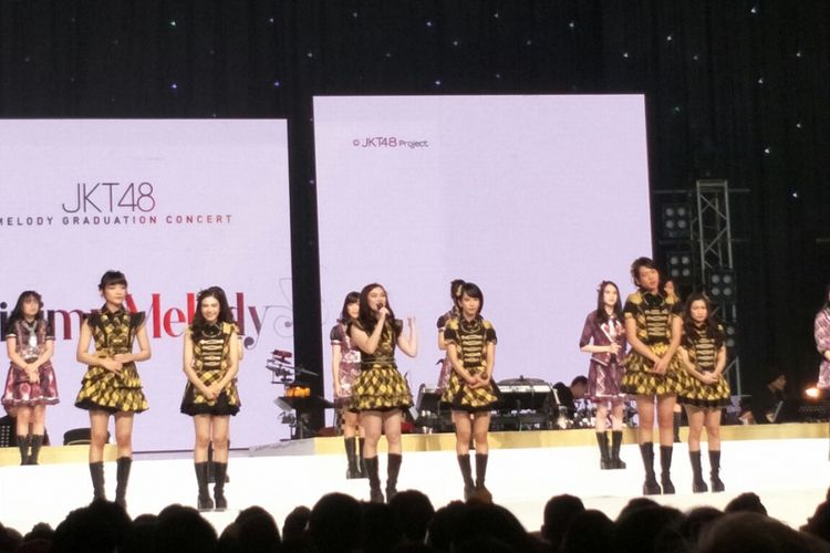 JKT 48 beraksi dalam Melody Graduation Concert, Dirimu Melody di Hall Kota Kasablanca, Jakarta Selatan, Sabtu (24/3/2018).