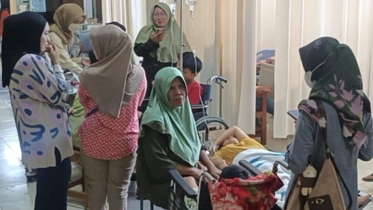 Batang Health Office Offers Free Medical Treatment for Residents Suspected of PMT Posyandu Poisoning