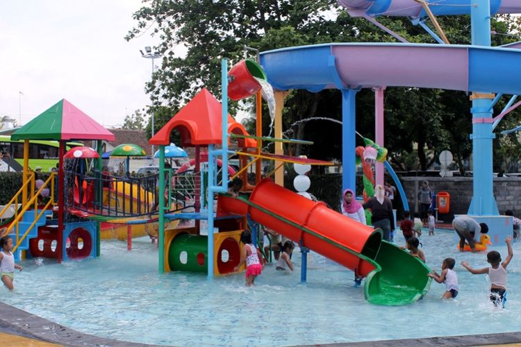 kolam renang di Kids Fun Park