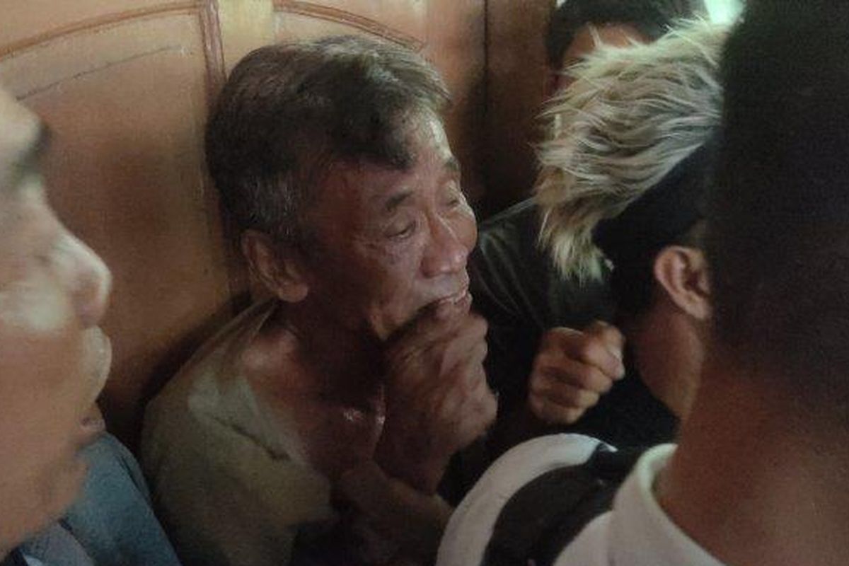 Pelaku pencopetan di rumah Pegi Setiawan di Desa Kepongpongan, Kecamatan Talun, Kabupaten Cirebon, Selasa (10/7/2024).