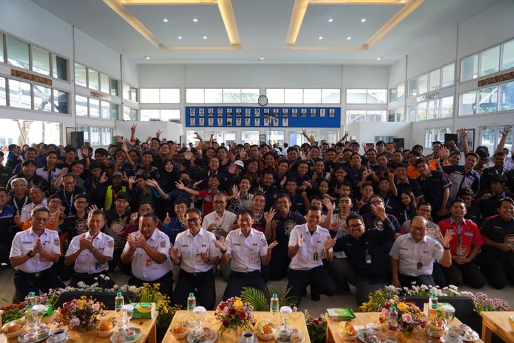 PT KAI bersama komunitas railfans dalam acara Railfans Community Gathering 2026.